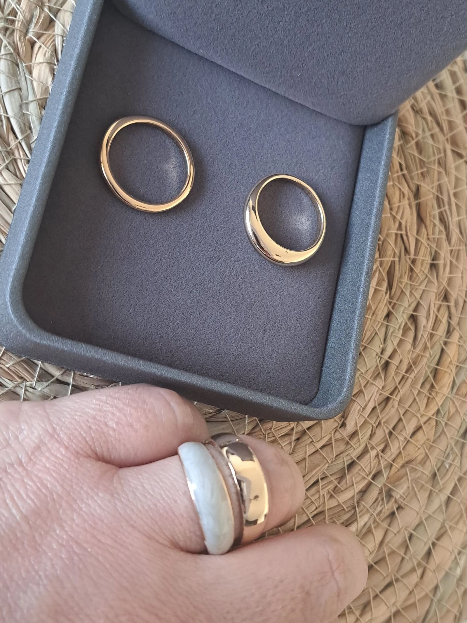 Luxe gouden roestvrijstalen ringenset • Minimalistische stapelringen – photo 4